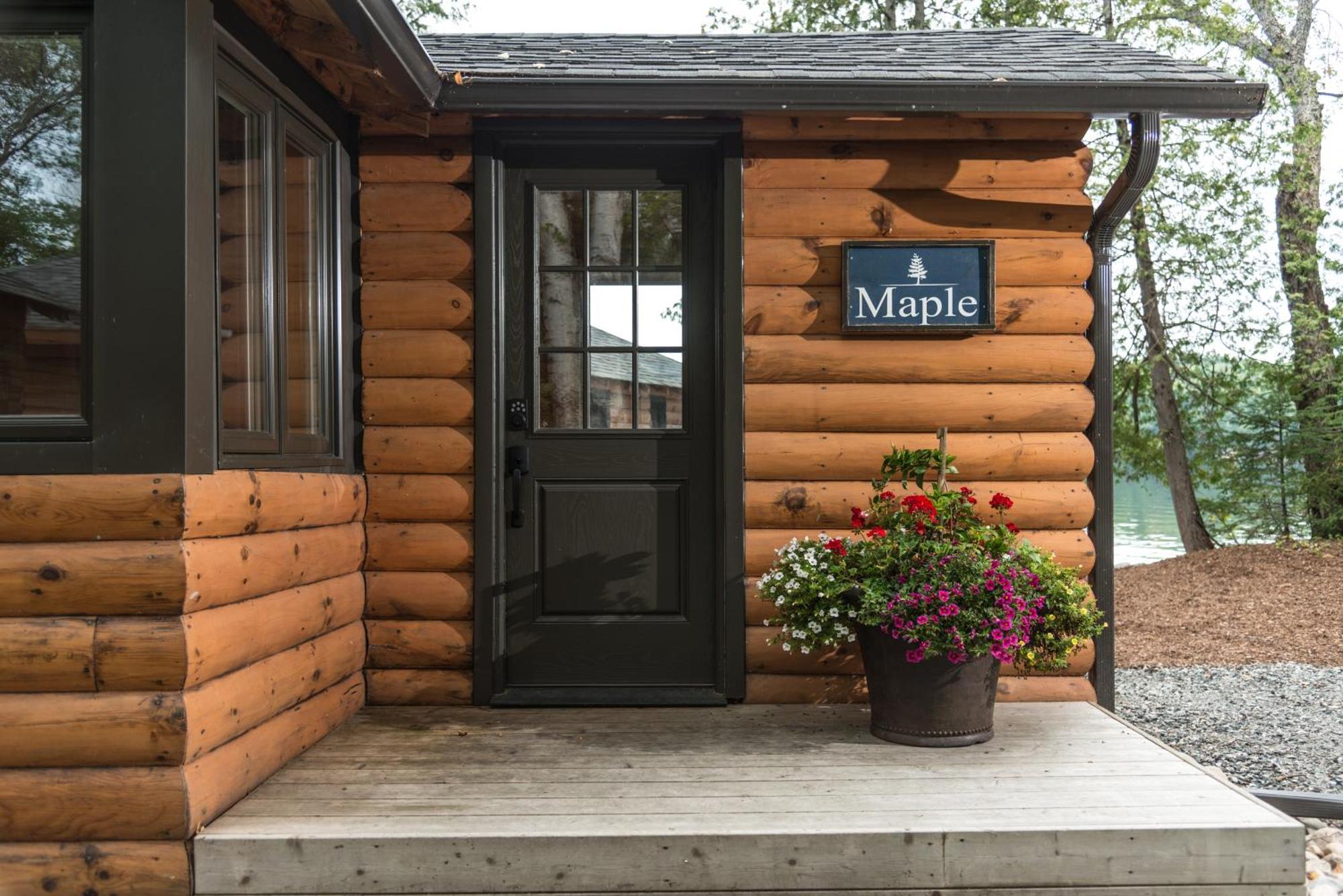 Haliburton Post House Minden Exterior foto